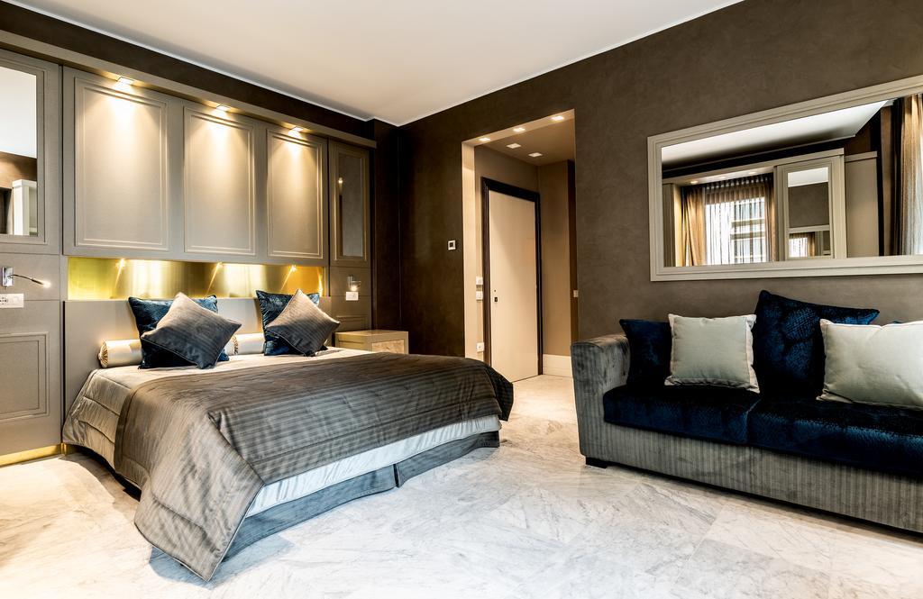 Palazzo Doglio Hotel Cagliari Exterior photo A bedroom