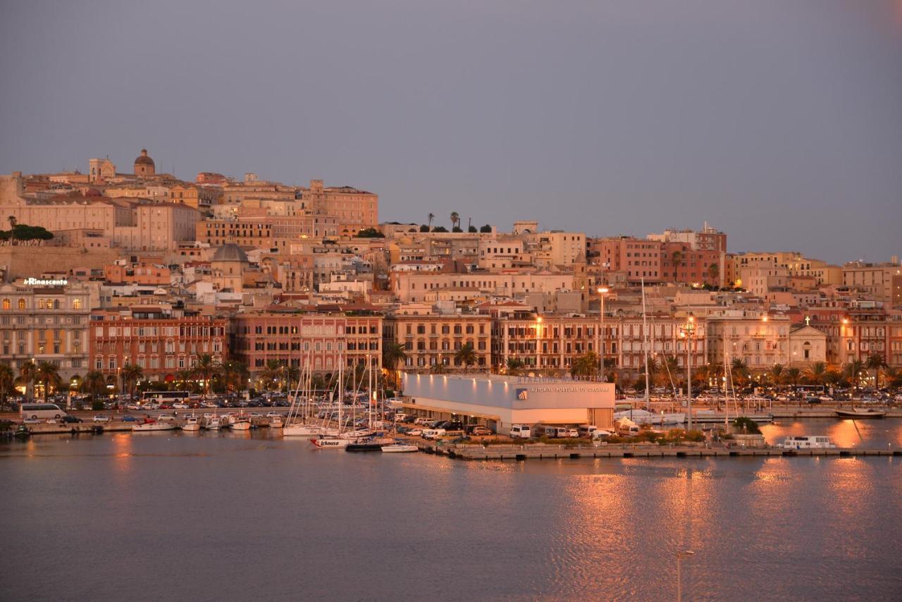 Palazzo Doglio Hotel Cagliari Exterior photo Victoria skyline